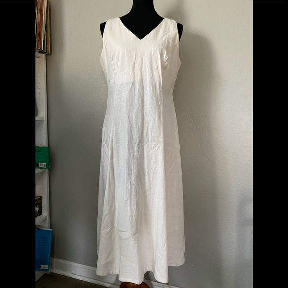 Tahari Dresses & Skirts - Tahari Linen Sundress